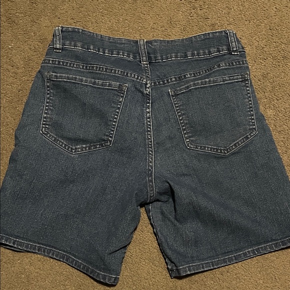 Lee Riders Mid Rise Denim Shorts - Picture 4 of 4